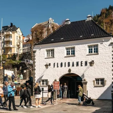Dinbnb L 600 M To Bryggen L 3-story House L New In 2023 Feriehus Bergen
