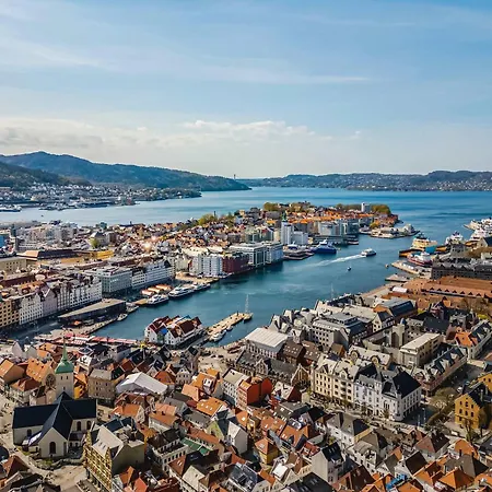 Dinbnb L 600 M To Bryggen L 3-story House L New In 2023 Feriehus Bergen